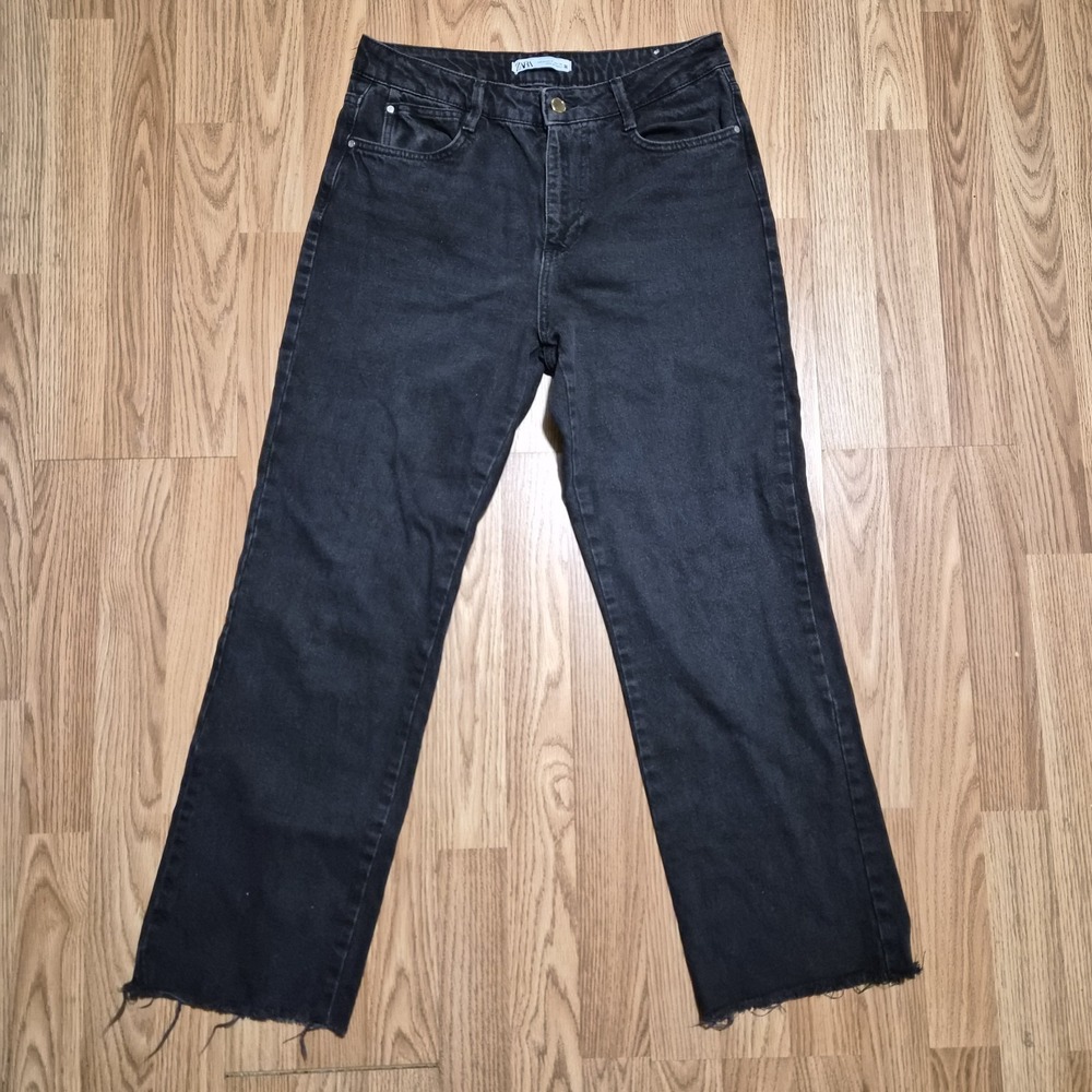 Zara Black High Rise Frayed Hem Straight Leg Jeans 8‎